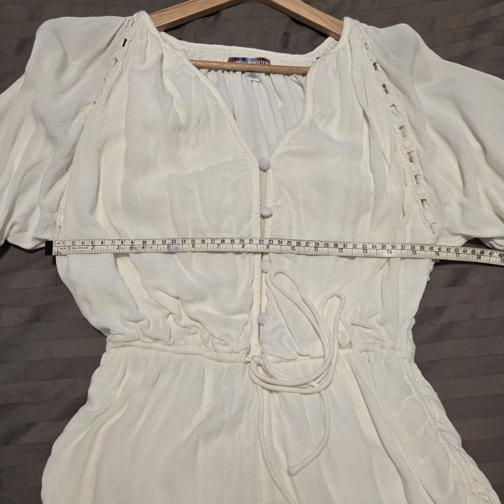 Urban Outfitters UO Junie Long Sleeve Romper In Cream. Size XS. - Picture 8 of 12